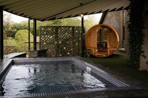 Red Oaks Residence