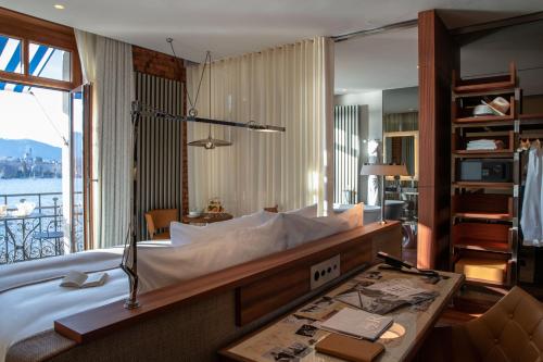Prestige Balcony Room