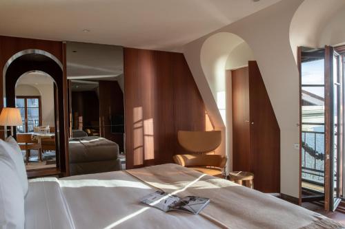 Lakeview Suite