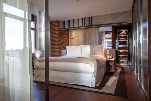 Eden Suite