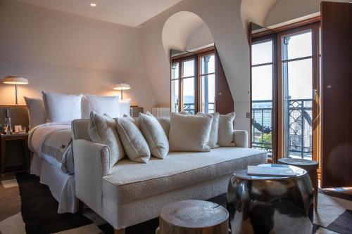 Lakeview Room