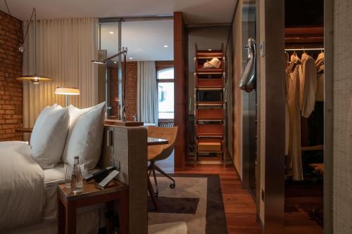Corner Room