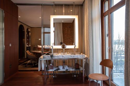Corner Room