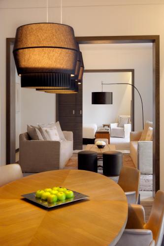Two-Bedroom Boulevard Suite