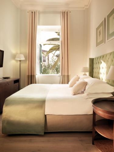 Deluxe Double Room with Garden View