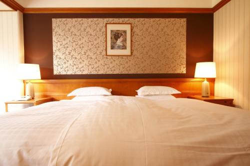 Standard Hollywood Twin Room - New Wing - No Smoking