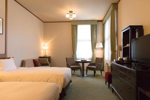 Deluxe Twin Room B - Main Wing - Non-Smoking