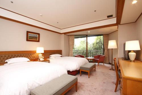 Crown Suite - New Wing