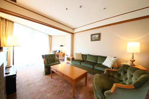 Crown Suite - New Wing