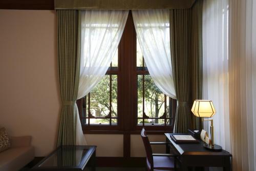 Deluxe Twin Room with Garden View - Main Wing - Non-Smoking