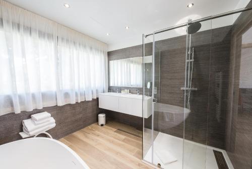 Suite Partial Sea View with Balcony