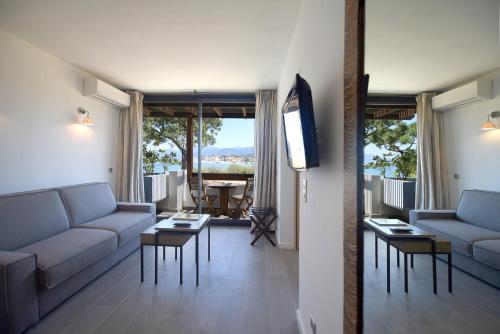 Suite Partial Sea View with Balcony