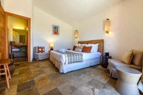 Room with Patio (2 Adults)