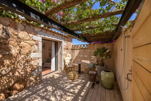 Room with Patio (2 Adults)