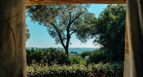 Suite with Sea View (2 Adults,  2 children)