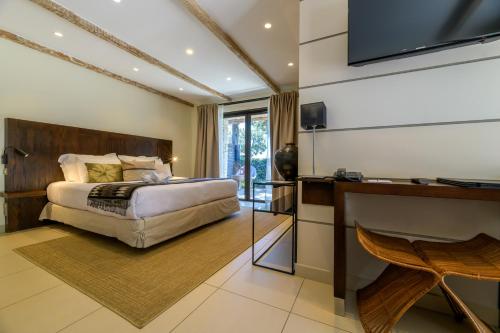 Junior Suite with Sea View (2 Adults)