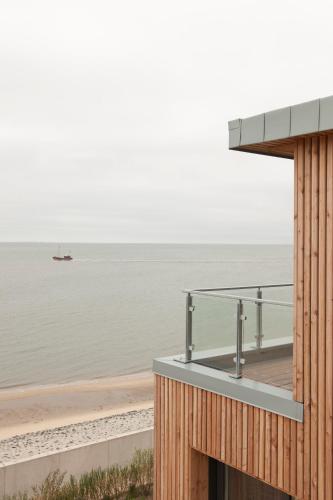 Premier Apartment with Sea View