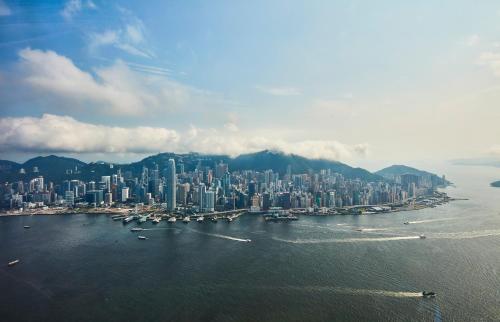 Deluxe Victoria Harbour King Room