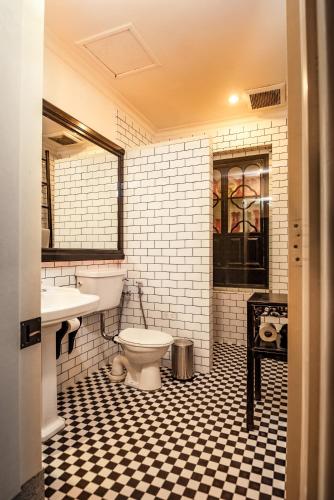 Liang Twin Room