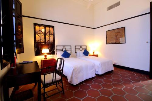 Ming Twin Room (Pool Access)