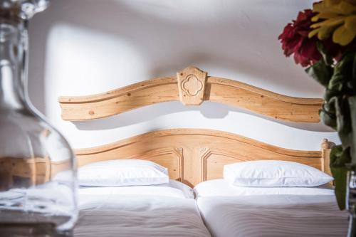 Small Double Room with Balcony and Mountain View 
