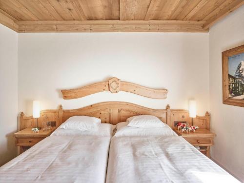 Small Double Room with Balcony and Mountain View 