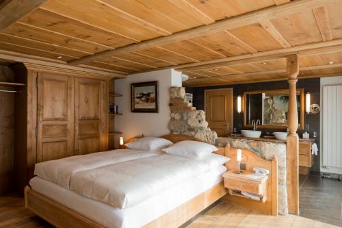 Deluxe Junior Suite with Balcony and Panoramic View