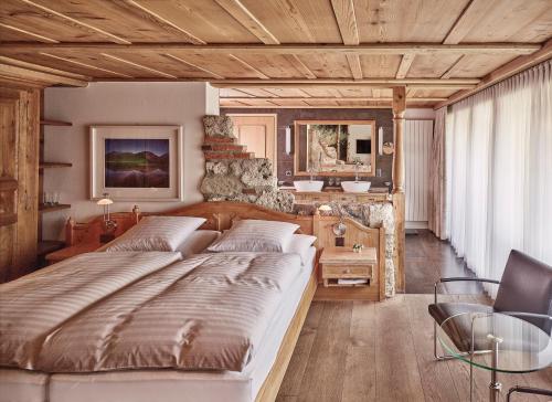 Deluxe Junior Suite with Balcony and Panoramic View