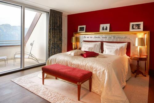 Deluxe Suite with Lake View