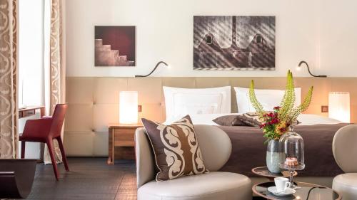 Deluxe Junior Suite with Mountain View