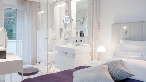 Deluxe Junior Suite with Mountain View