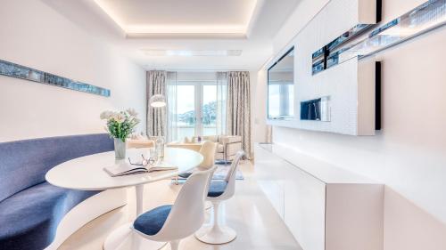 Deluxe Junior Suite with Mountain View