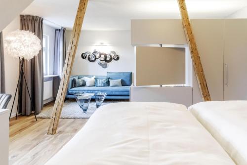 Large Suite
