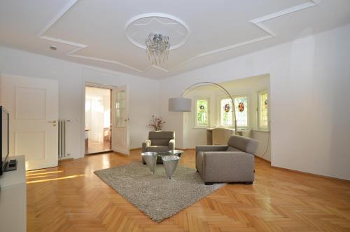 Large Suite