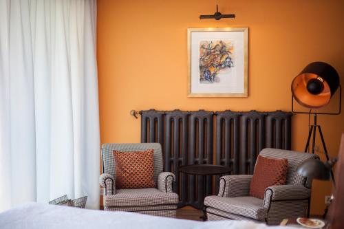 Suite with Lake View