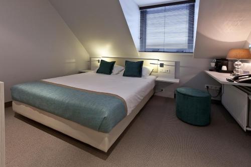 Small Single Room