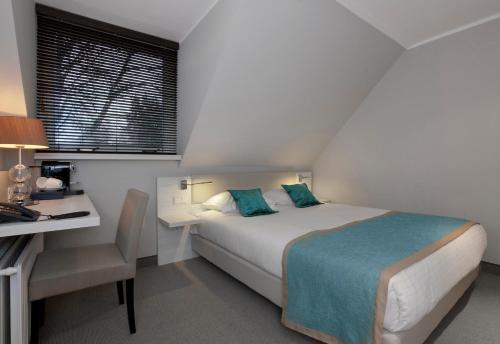 Small Single Room