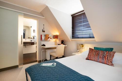 Small Single Room
