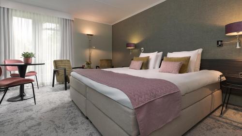 Deluxe Double or Twin Room with Terrace