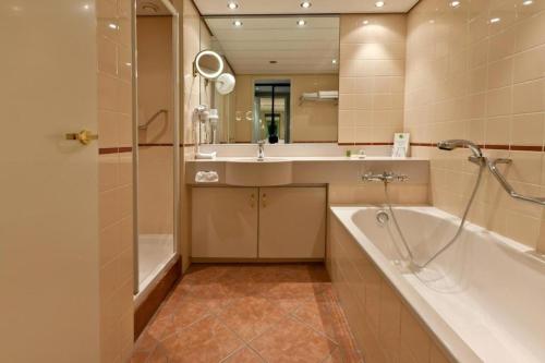 Deluxe Double or Twin Room with Terrace
