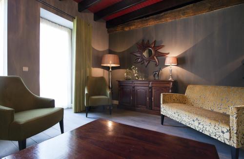 Suite - Split Level (2 Adults)