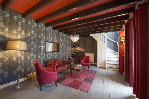 Suite - Split Level (2 Adults)