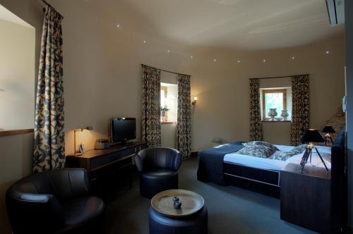 Suite, Tower