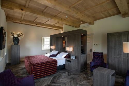 Luxury Suite with Sauna