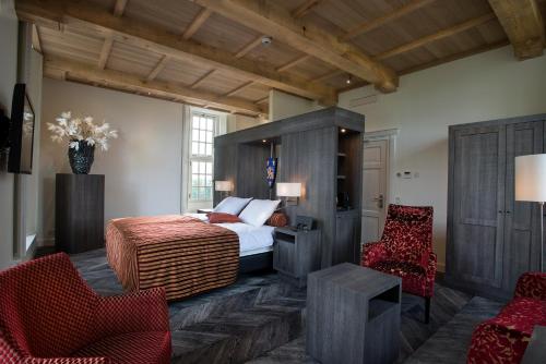 Luxury Suite with Sauna