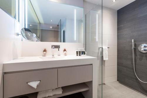 Wellness Suite with Spa Bath and Balcony