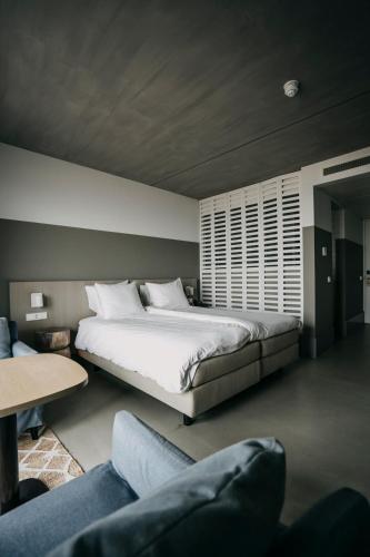 Comfort Room (Sea View)