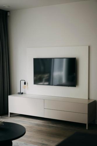 Apartment with Land View
