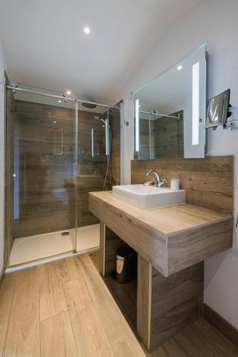 Double Room with Pool View