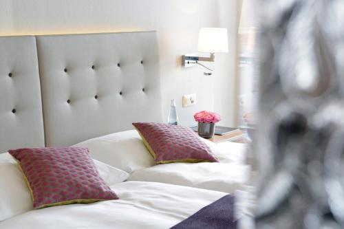 Deluxe Double or Twin Room with Lake View